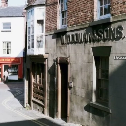 College Street Dodmans shop in the 80s
