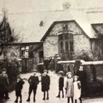 Holt – The Old School 1900